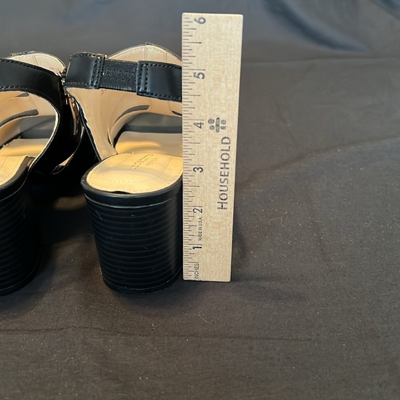 Liz Claiborne Bowen Heeled Sandals - Picture 5 of 12